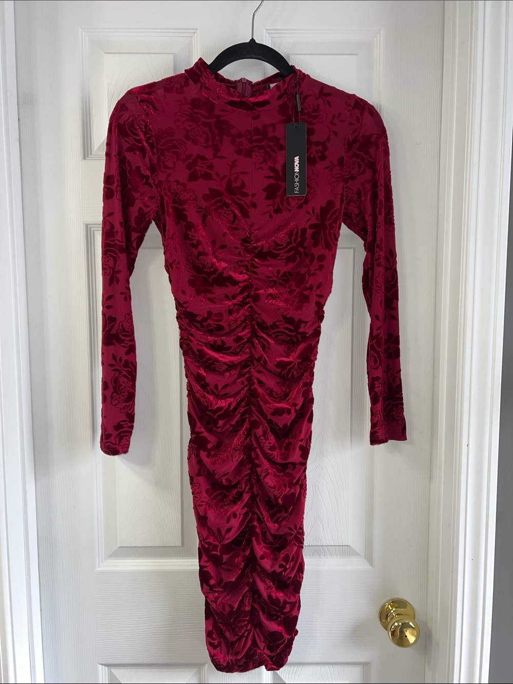 Fashion Nova Burgundy Velvet Ruched Long Sleeve Dress PP16” Length 40”